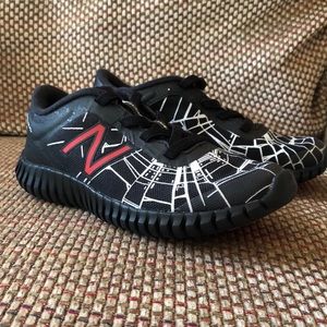 New Balance boys Fantom Fit shoes